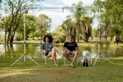 Verão sussegado: a coleção da Bendizê que celebra a mineirice nas férias